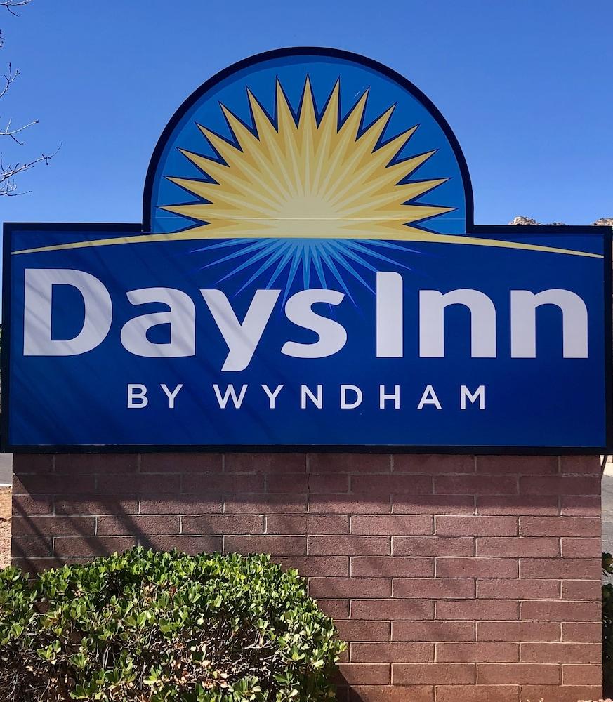 Days Inn & Suites By Wyndham Page Lake Powell Exteriör bild